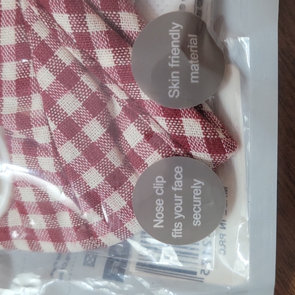 Face mask - Picture 7 of 8